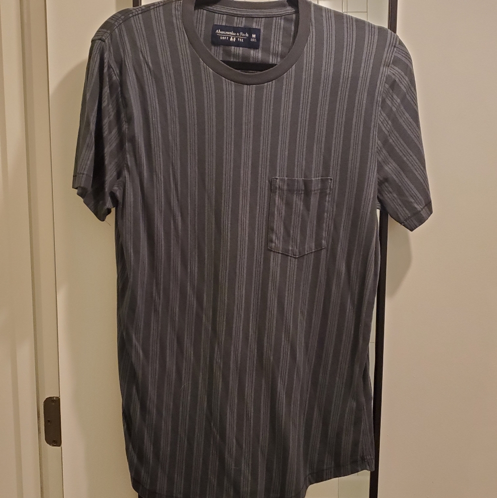 Mens Abercrombie & Fitch Print Tshirt Size Medium